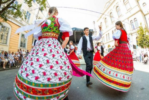 1,76 millió lejjel támogatja a kolozsvári önkormányzat a magyar kulturális szervezeteket