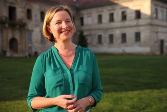 Hegedüs Csilla: kérjük az EU-t, támogassa a visszaszolgáltatott épületek felújítását is