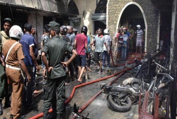 Robbantássorozat húsvétkor Srí Lankán, több mint 200 halott (percről percre)