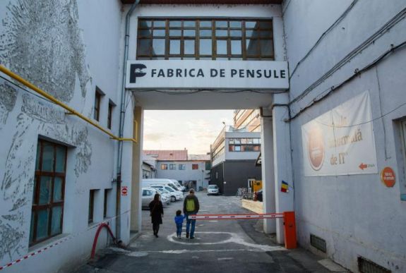 A fiatal művészgeneráció képzésére állna át a tíz éves kolozsvári Ecsetgyár