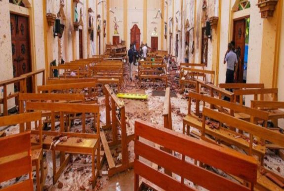 Vig Emese: Öngyilkos merényletek – magántörténelem