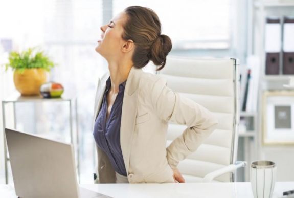 Ülőmunkát végez? A kutatók szerint ennyit kellene mozognia