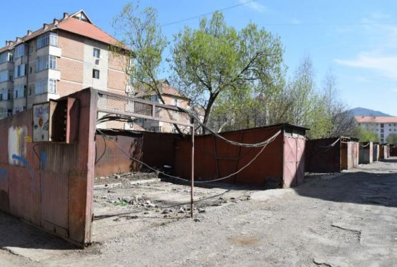 Garázsbontások Csíkszeredában: hamarosan lejár a kitűzött határidő