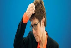 Bíró Béla: Foggal és körömmel