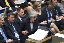 Teljes patthelyzet: az összes Brexit-alternatívát leszavazta a londoni alsóház