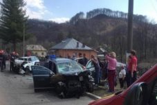 Két ember vesztette életét egy autóbalesetben