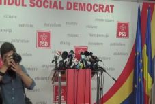 PSD: Johannis választási kampánynak használja a referendumot