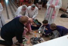 Harry Potter kötetek égetésével hangolódtak húsvétra 