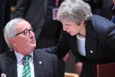 Brexit: Juncker ultimátumot adott a megállapodás elfogadására