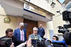 Saját maga kérte kiadását a DNA-nak a szenátusi házelnök