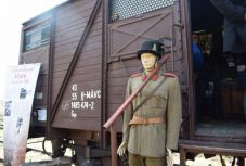 A zsidók deportálásának állítottak emléket a szatmári vasútállomás 6-os vágányán