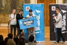 Megvan Erdély legfrissebb humorguruja