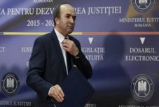 A kormány és az ellenzék is leváltaná az igazságügyi minisztert