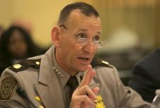 Donald Trump elmozdította a titkosszolgálat igazgatóját