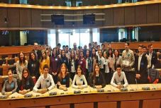 Winkler Gyula: Európai védelmet kérünk nemzeti szimbólumainknak