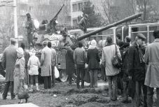 Rostás-Péter István: Félütemek negyedgőzzel