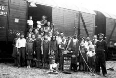 A kitelepítésekre emlékeznek a Felvidéken és az anyaországban