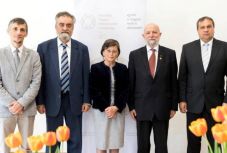 Újabb négy évig vezetheti a pedagógusszövetséget Burus-Siklódi Botond