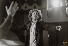 Hazatérés Dániába: Kiss Csaba saját darabját rendezi Marosvásárhelyen