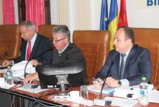 Személyeskedések közepette fogadták el Bihar megye költségvetését