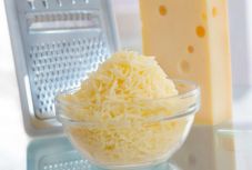 Ezzel a módszerrel kitisztíthatja a sajtreszelőt