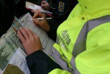 Közúti bírság az autósoknak: „visszamódosítják” a KRESZ-t