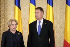 FRISSÍTVE – Kormányátalakítás: Johannis később ad választ Dăncilă kérdésére