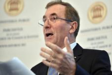 Egy lej erkölcsi kártérítést követel Augustin Lazăr az igazságügyi minisztériumtól