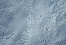 Jeges Sziszüphosz - Joe Penna: Arctic / Sarkvidék