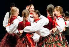 A bukovinai székelyek szenvedéstörténetét táncolja el a Hargita Együttes