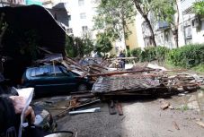 FRISSÍTVE - Fákat, táblákat csavart ki a vihar Temesváron