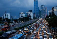 Túlzsúfoltság miatt elköltöztetik Indonézia fővárosát