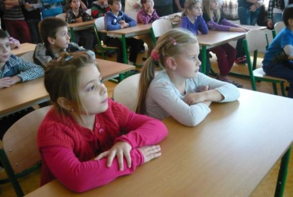 Szülőföldön magyarul: péntekig igényelhetik az idei oktatási támogatást