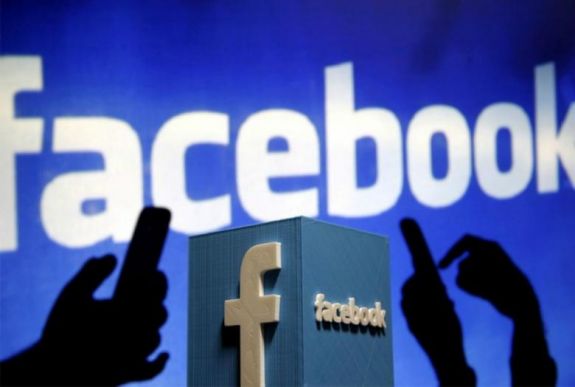 Megújul a Facebook, számos új funkció érkezik a közösségi oldalra