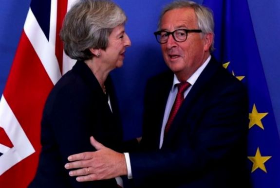 Juncker: hiba volt, hogy az EU nem avatkozott bele a Brexit-kampányba