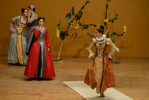 Négyszáz éves dallamokat és táncokat mutatnak be a Kolozsvári Ünnepi Könyvhéten