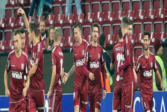 Pengő Zoltán: Hajrá CFR! Gondolatok fociról, munkamorálról és a nagytőkéről