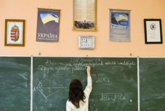 Nyelvtörvény: levelet írtak Porosenkónak az ukrajnai magyarok