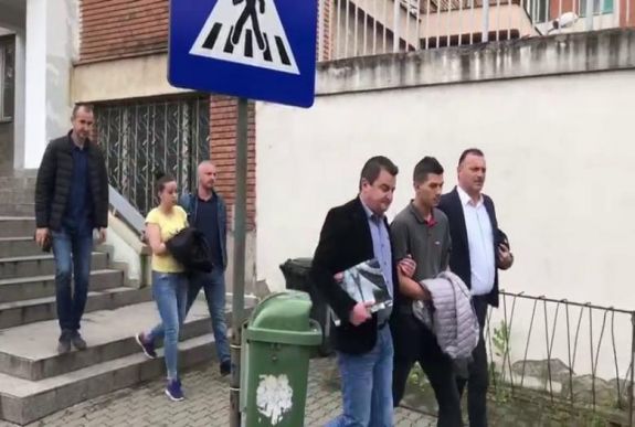 Fajtalankodó párt tartóztattak le az aradi rendőrök