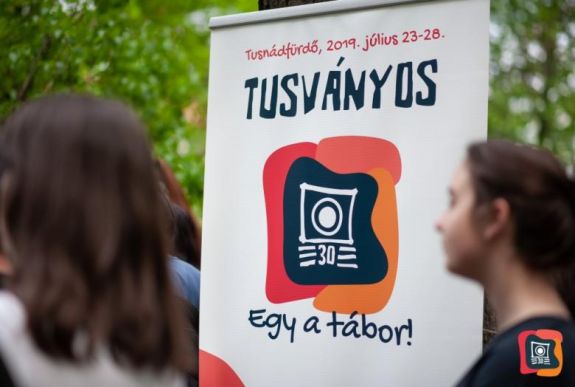 „Egy a tábor!” – harmincadik évfordulóját ünnepli idén Tusványos