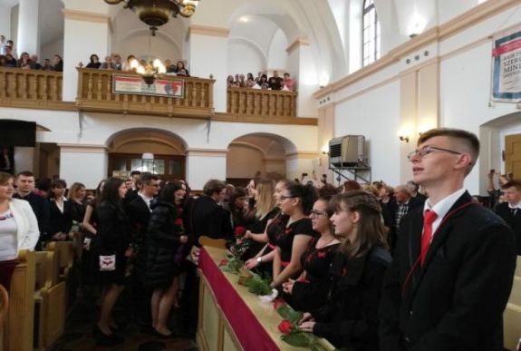 Közbeszólt az eső az aradi ballagáson