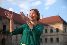 Hegedüs Csilla: több EU-s támogatást templomaink felújítására!