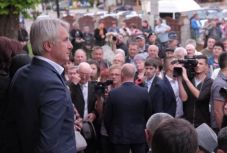 Teodorovici szerint a kormány nem ígérte a meglévő hitelek csökkenését