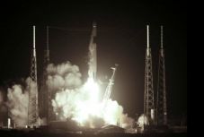 Sikeresen felbocsátották a SpaceX teherűrhajóját