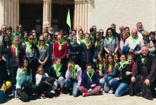 Böjte Csaba erdélyi fiatalokkal vesz részt pápai audiencián