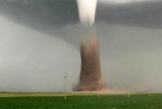 Szász István Szilárd: Felkavaró tornádó