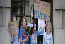 Bartha Réka: Gyermekek, egy kicsi Európa és a kommunikációs bikkfanyelv