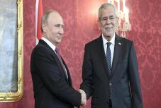 Putyin kész lenne találkozni Trumppal