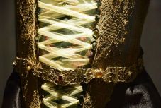 Ruha két ház áráért: sokat adtak a külcsínre az erdélyi főurak