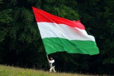 Felmérés: a románok többsége szerint Magyarország ellenőrzése alá akarja vonni Erdélyt